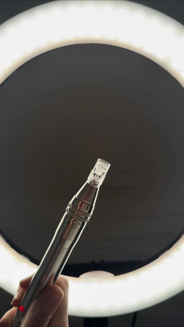 Fiancée … au microneedling @mesoestetic.france 💍#microneedling #soinduvisage #glowingskincare #peelings #mesoestetic