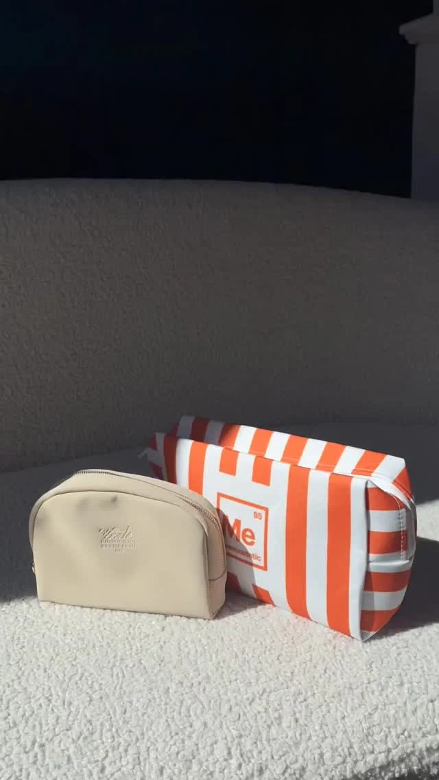 2 girls, 2 routines 💁🏼‍♀️
Mêmes étapes, différents produits 🧖🏼‍♀️
#skincareroutine  #skincare  #biologiquerecherche  #glassskin  #love